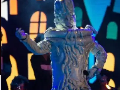 Чутовен гаф разкри кой е Светлината в  „Маскираният певец”