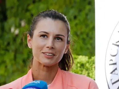 Цвети Пиронкова спяла по летища и гари, за да пести пари