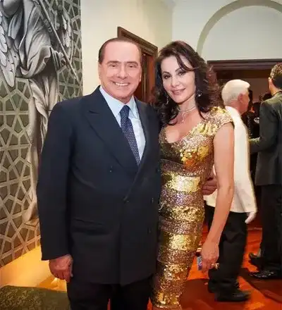 Дарина Павлова при Берлускони за ЧРД (Мадам Мулти го нарече „Огън мъж“)