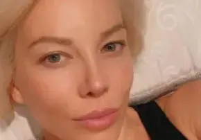 Емилия се пусна без грим от леглото (Фото)