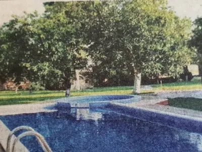 Ето я къщата, в която се крие семейството на Васил Божков (Уникални кадри)