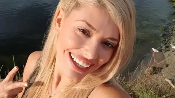 Eва Веселинова показа гаджето си: Имаме връзка от 2 години, не е женен продуцент! (Снимка в галерията)