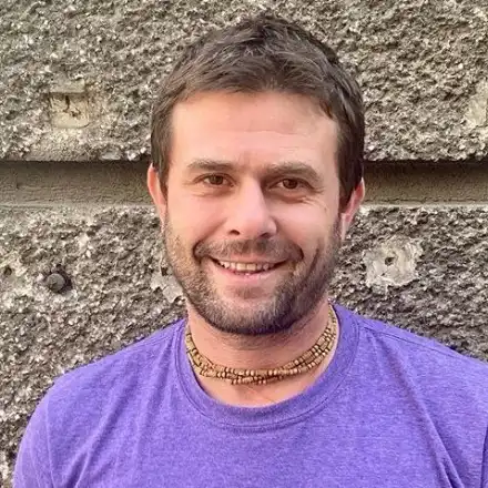 Фахрадин измаза дома си с кравешки тор! (Вижте защо)