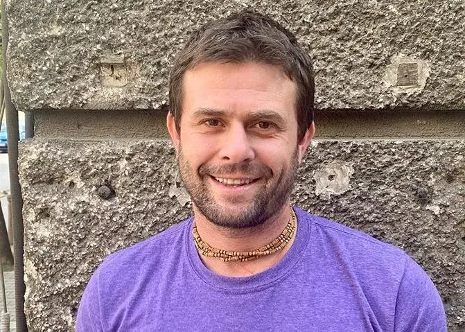 Фахрадин измаза дома си с кравешки тор! (Вижте защо)