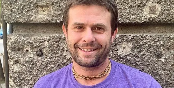 Фахрадин измаза дома си с кравешки тор! (Вижте защо)