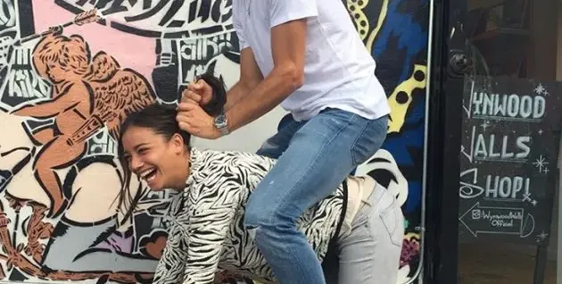 Френско гадже чака Гришо в Париж (СНИМКИ)