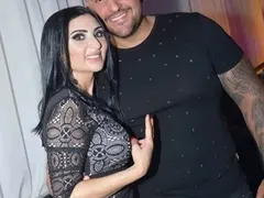 Гринго върти засукана любовница, представя я своя братовчедка