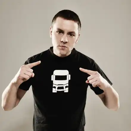 Хейтъри нападнаха Ицо Хазарта