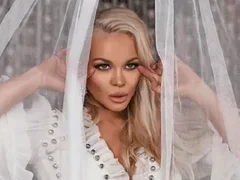 И Десислава си клъцна носа