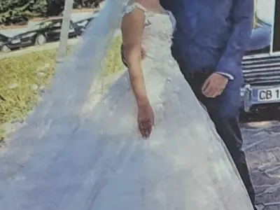 Илияна Йотова пръсна 10 бона за рокля на снаха си! Три месеца шили бутиковия тоалет (Снимки)