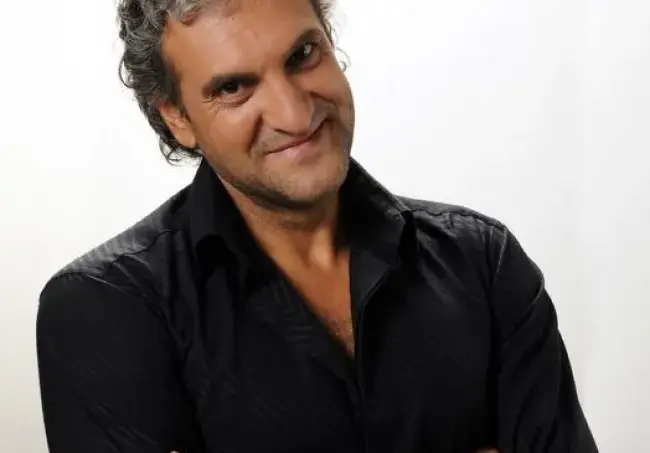 Юлиан Константинов жертва на киберизмама