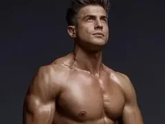 Иво Аръков крие новото си гадже