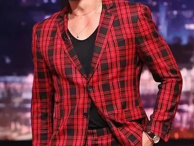 Лорд Минчев в акция: С каре и парашутни гащи е сгрешила Мария, Криско- облечен в  Космополитън и маракуя, и още +СНИМКИ