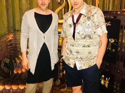 Лорд Минчев в акция: С каре и парашутни гащи е сгрешила Мария, Криско- облечен в  Космополитън и маракуя, и още +СНИМКИ