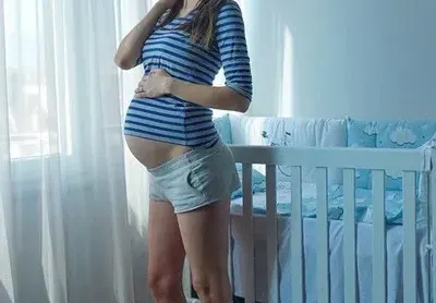 Луиза Григорова купи легло за бебето