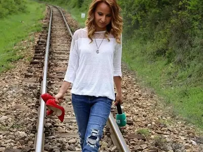 Мария Цънцарова не иска да работи в „Тази сутрин”, разпуска в Гърция с колежки