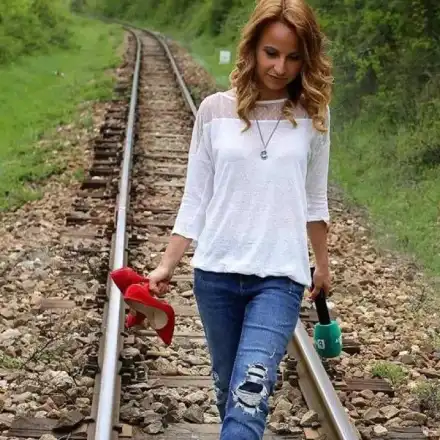 Мария Цънцарова не иска да работи в „Тази сутрин”, разпуска в Гърция с колежки