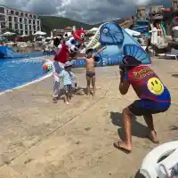 Мисис България д-р Полина Паньова избра любимата България за лятната си ваканция (Галерия)