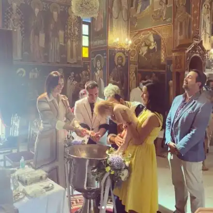 Наталия Кобилкина кръсти сина си в Гърция