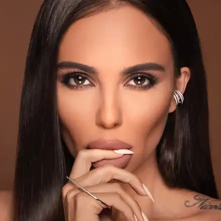 Николета Лозанова гаври Божинов: И аз обичам малки котета!