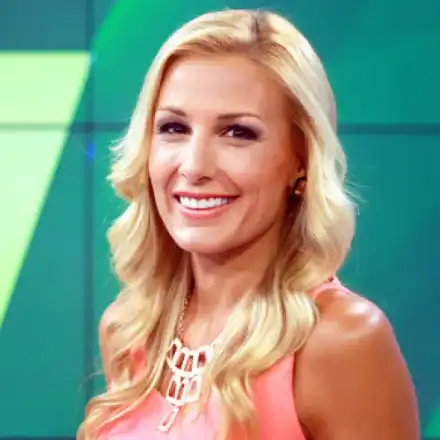 Николета Маданска на море с родителите