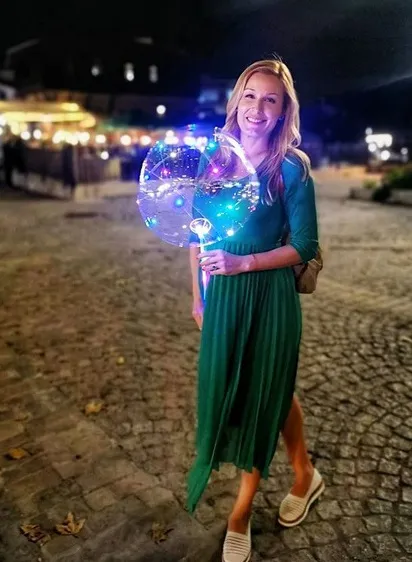 Николета Маданска  вече не може да  крие бременността