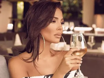 Николета нагъва МАЗНО! (Напълняла ли е плеймейтката)