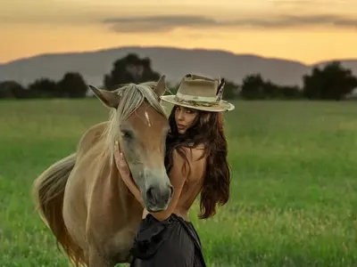 Николета заработва от щерката на Фатик (СНИМКИ)