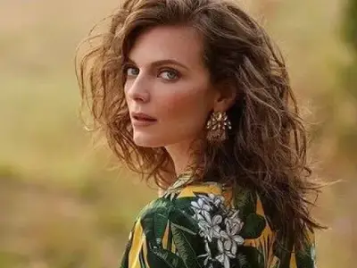 Нора Шопова на романтично море