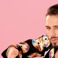 Папи Ханс има странен фетиш