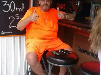 С обява във Фейсбук: Пищова си търси втора жена, първата не го задоволява в леглото