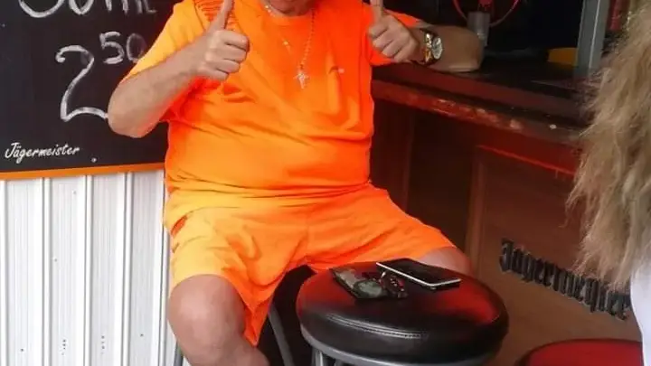 С обява във Фейсбук: Пищова си търси втора жена, първата не го задоволява в леглото