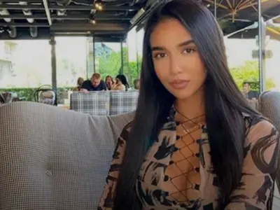 Щерката на Бони става певица