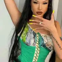 Щерката на Миле Китич се съблече (Горещо фото)