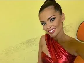 Смях! Преслава избухна: Усмивката ми е естествена, нямам ново чене!