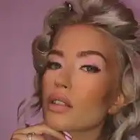 Тита КЪСА копче с бюст! (Вижте фотоса по-долу)