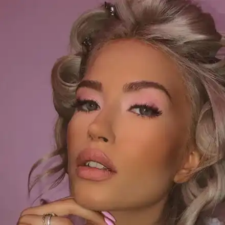 Тита КЪСА копче с бюст! (Вижте фотоса по-долу)