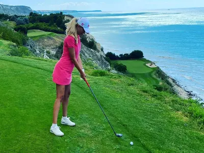 Тоца стиска здраво стика (Снимки)