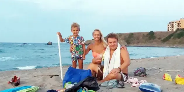 Васил Драганов пак летува с мама