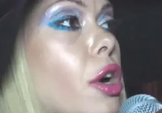 Вулева завъртя отново „Сигнално жълто“ и грозно захапа Гала