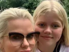 Асдис Ран заживя в София, записа щерка си в българско училище