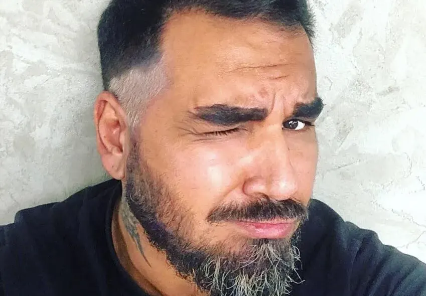 Азис се главозамая от славата, под нивото му било да пее на площада в родния Костинброд