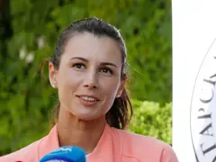 Цвети Пиронкова спяла по летища и гари, за да пести пари