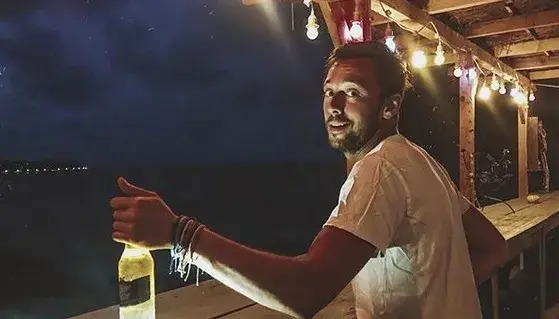 Защо Бойко Кръстанов е на море без гаджето си?