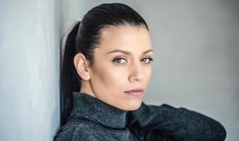Ралица Паскалева плаши със съд