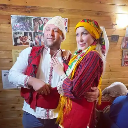 Антония Петрова и Ивайло Батинков кумуват с носии (Фото)