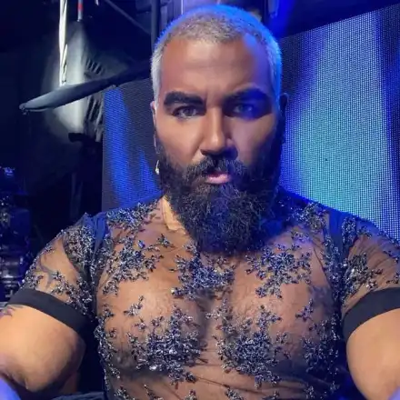 Азис огладня, обикаля родните клубове с намален на 8 бона хонорар