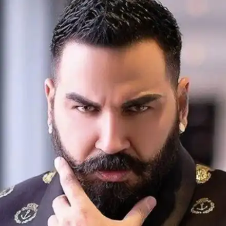 Азис разкрива участниците в „Маскираният певец“ с пророческа дарба, наследена от баба Станка