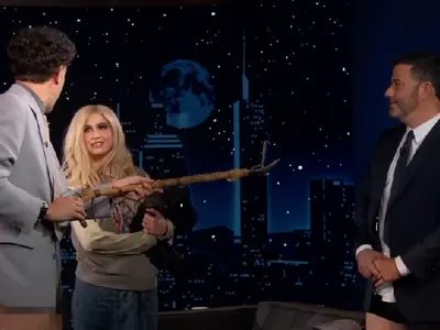 БГ щерката на Борат разсъблече хитов водещ в ефира