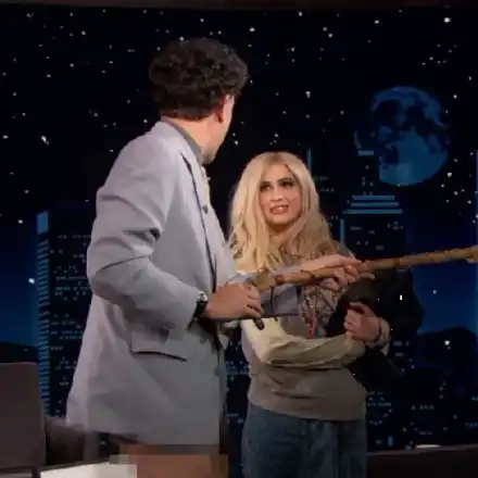 БГ щерката на Борат разсъблече хитов водещ в ефира